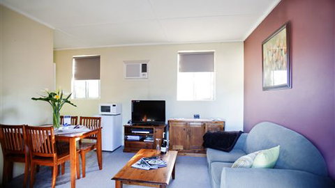Stable On Riesling - Accommodation Coffs Harbour 2