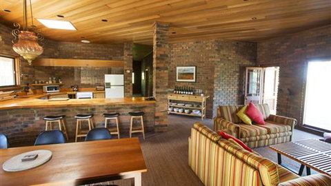 The Eagles Nest - Accommodation Coffs Harbour 1