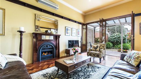 Avalon Guesthouse - Accommodation Coffs Harbour 0