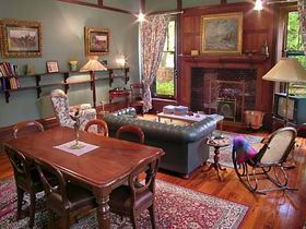 Buxton Manor - Musica Viva Apartment - Accommodation Coffs Harbour 0
