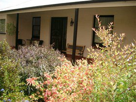 Cotton Palm Cottage - Accommodation Coffs Harbour 0