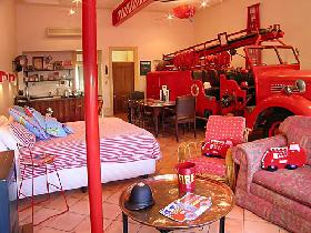 The Fire Station Inn - Fire Engine Suite - Accommodation Coffs Harbour 2