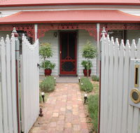Airleigh Rose Cottage - Accommodation Coffs Harbour