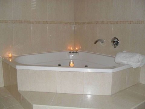 Broken View Estate - Accommodation Coffs Harbour 2