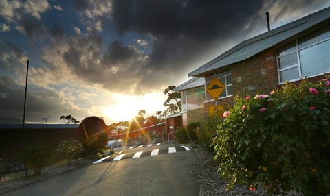 City View Motel ( Hobart) - Accommodation Coffs Harbour 1