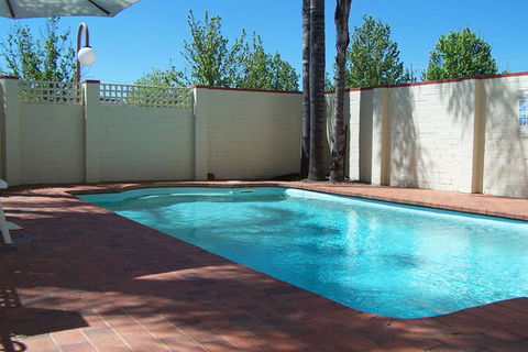 Econo Lodge Griffith Motor Inn - Accommodation Coffs Harbour 1