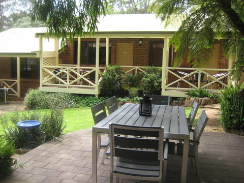 Edge Of The Forest Motel And Cottage - Accommodation Coffs Harbour 6
