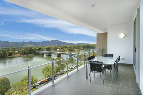 Empire Apartment Hotel - Accommodation Coffs Harbour 0