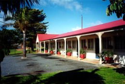 First Landing Motel - Accommodation Coffs Harbour 0