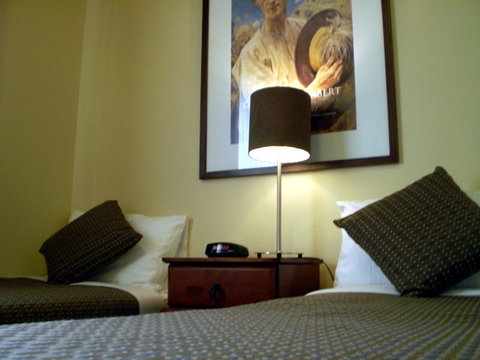 Forrest Hotel & Apartments - Accommodation Coffs Harbour 5