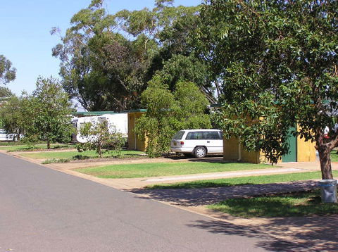 Griffith Tourist Caravan Park - Accommodation Coffs Harbour 0