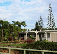 Hibiscus Regal Apartments - Accommodation Coffs Harbour