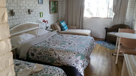 Holland Park Motel - Accommodation Coffs Harbour 3