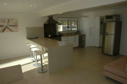 Joylaine Beach House - Accommodation Coffs Harbour 0