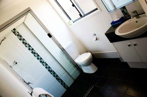 Oakey Motor Inn - Accommodation Coffs Harbour 2