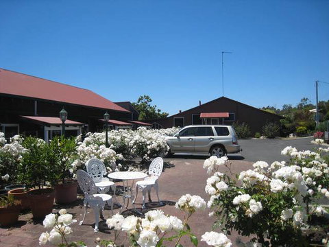 Pemberton Old Picture Theatre Holiday Apts - Accommodation Coffs Harbour 3