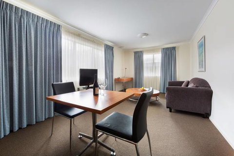 Premier Hotel & Apartments - Accommodation Coffs Harbour 4