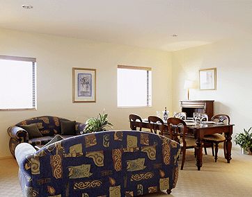 Quality Suites Boulevard on Beaumont Hotel - Accommodation Coffs Harbour