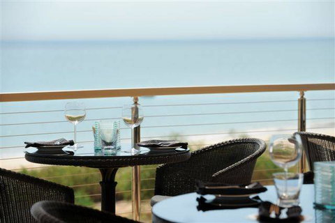 Ramada Eco Beach Resort - Accommodation Coffs Harbour 2