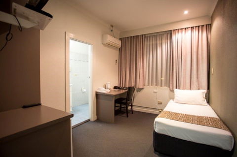 Diplomat Motel - Accommodation Coffs Harbour 1