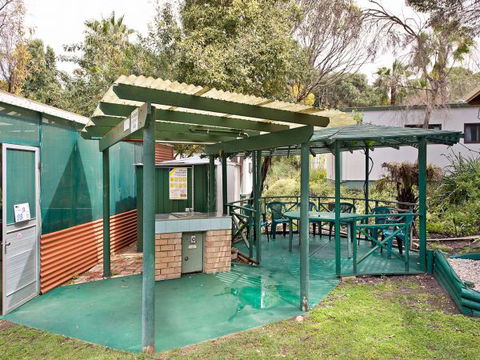 Acclaim Pine Grove Holiday Park - Accommodation Coffs Harbour 6