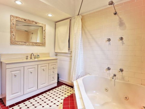 Seaview - Accommodation Coffs Harbour 131