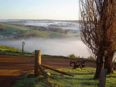 Balingup Heights Hilltop Forest Cottages - Accommodation Coffs Harbour 4