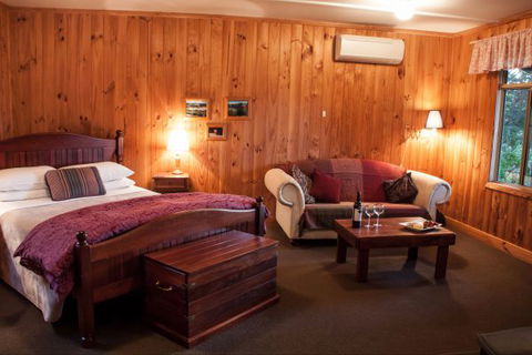 Balingup Heights Hilltop Forest Cottages - Accommodation Coffs Harbour 8