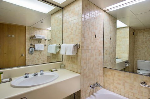 DoubleTree By Hilton Esplanade Darwin - Accommodation Coffs Harbour 12