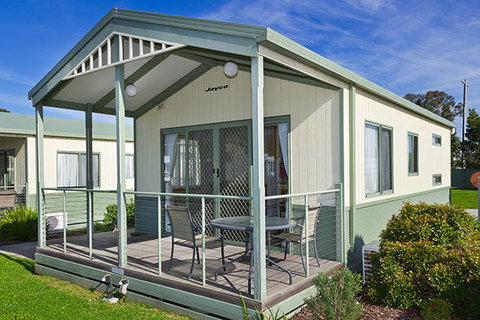 Sandhurst Motel - Accommodation Coffs Harbour 0