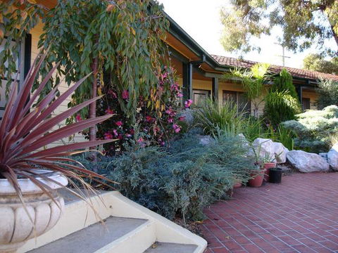 Ten Dollar Town Motel - Accommodation Coffs Harbour 6