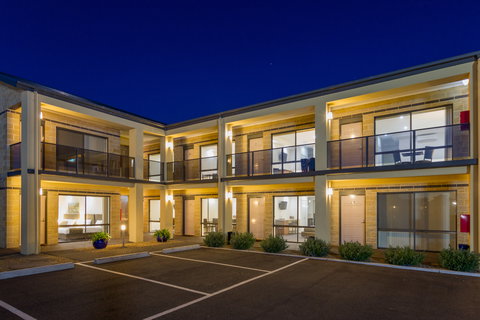 The Bay Motel - Safety Beach - Accommodation Coffs Harbour 0