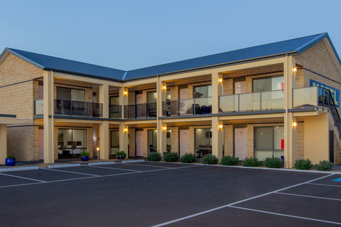 The Bay Motel - Safety Beach - Accommodation Coffs Harbour 13