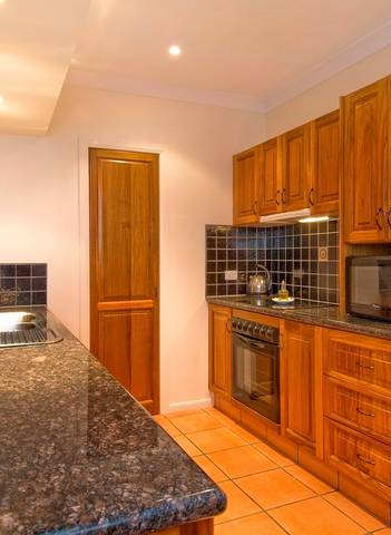 Tinaroo Lake Resort - Holiday Apartments - Accommodation Coffs Harbour 7