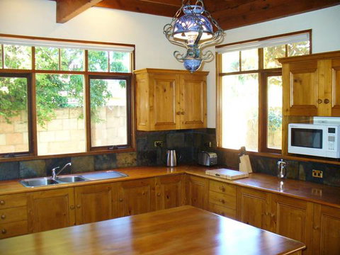 TRC House - Accommodation Coffs Harbour 2