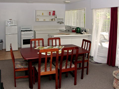 Tudor Apartments - Accommodation Coffs Harbour 1