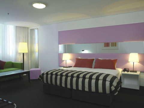 Vibe Hotel Sydney - Accommodation Coffs Harbour 2