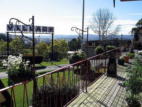 Village Family Motor Inn - Accommodation Coffs Harbour 1