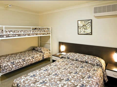 Wesley Lodge - Accommodation Coffs Harbour 2
