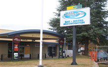 Lake Jindabyne Hotel Motel - Jindabyne - Accommodation Coffs Harbour 1