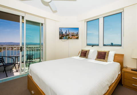 The Emerald Surfers Paradise - Accommodation Coffs Harbour 7