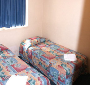 Metropolitan Motor Inn - Accommodation Coffs Harbour 3