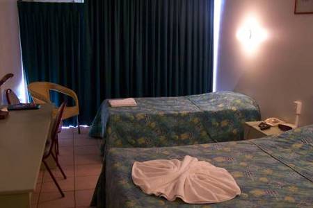 Cambridge Hotel Motel - Accommodation Coffs Harbour 1
