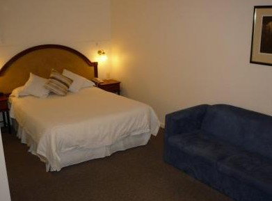Kinross Inn Cooma - Accommodation Coffs Harbour 3