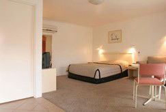 Argyle Terrace Motor Inn - Accommodation Coffs Harbour 2