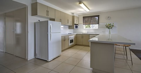 Albacore Luxury Holiday Apartments - Accommodation Coffs Harbour 2