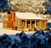 Moonbah Huts - Accommodation Coffs Harbour