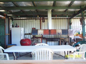 Killarney Sundown Motel And Tourist Park - Accommodation Coffs Harbour 1