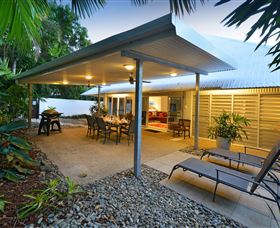 Serenity Port Douglas: Luxury Beachfront - Accommodation Coffs Harbour 2