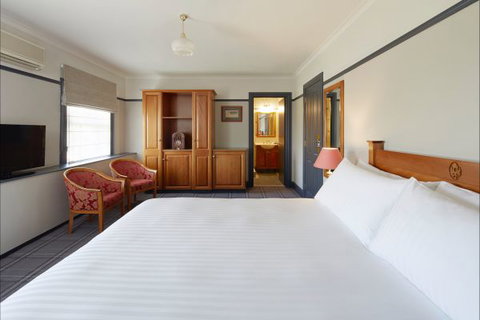 Brassey Hotel - Accommodation Coffs Harbour 5